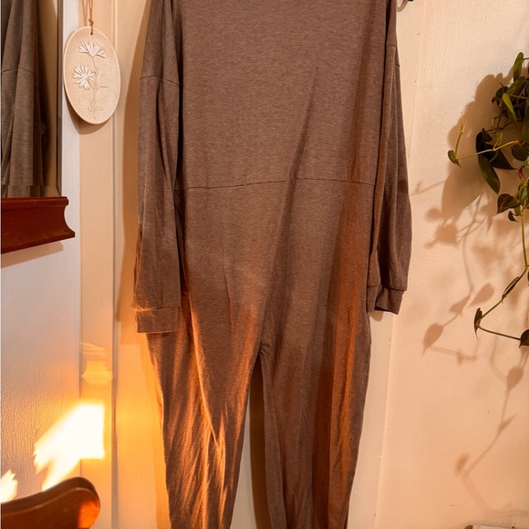 Brown V-Neck Jumpsuit - Picture 4 of 5